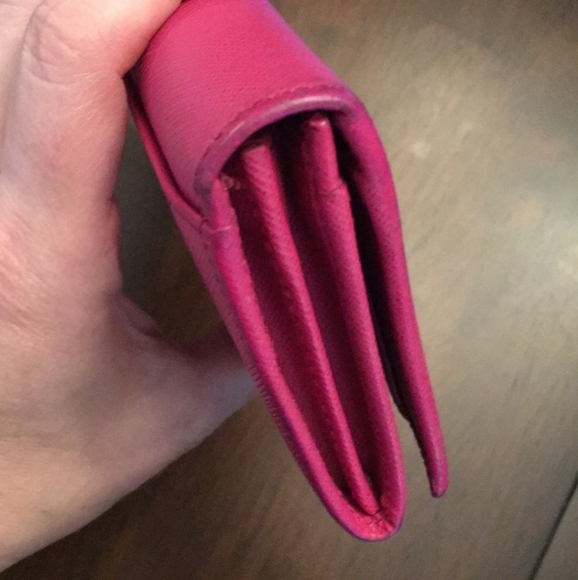 Ferragamo Salvatore Fushia/Hot Pink Long Wallet - Picture 11 of 13